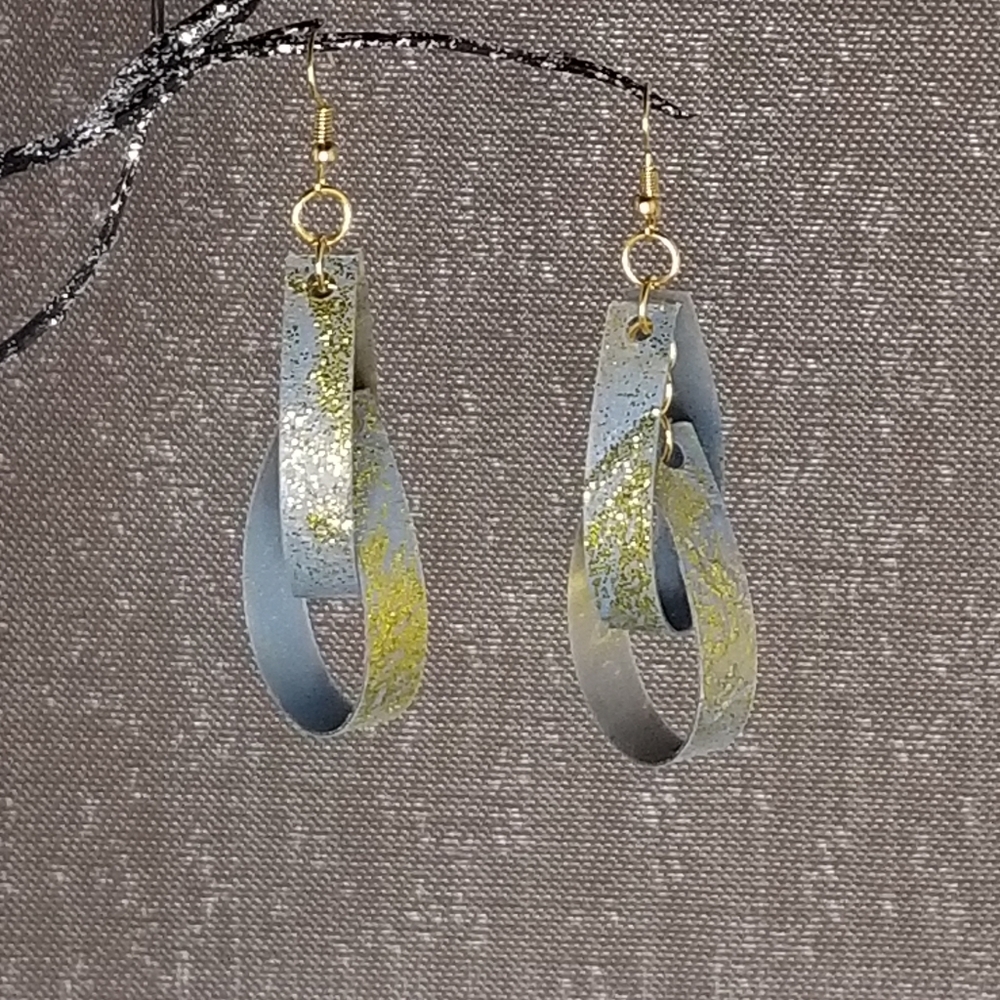 Double Loop Teardrop  - Pyrite